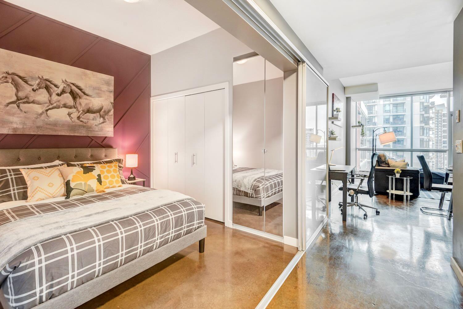 Modern 2Br Condo - King Bed - Downtown City Views คาลการี ภายนอก รูปภาพ